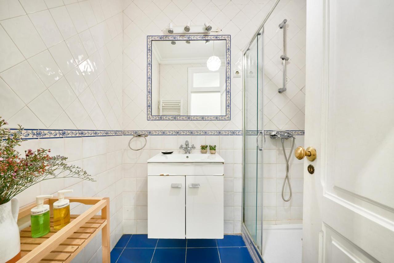 Spacious Bairro Alto Apartment With Courtyard, By Timecooler Lisboa 外观 照片