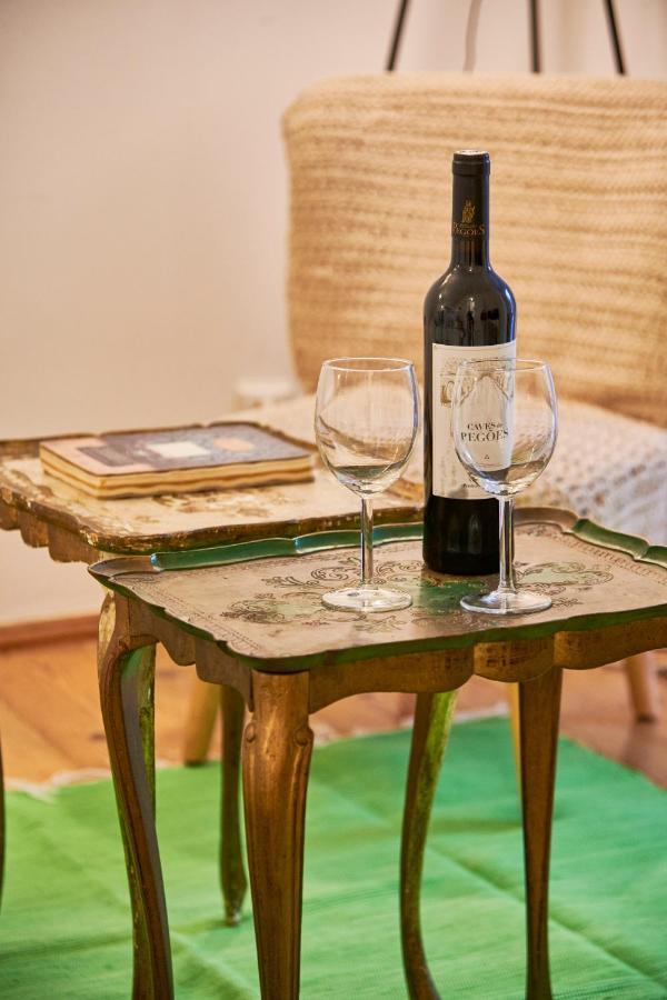 Spacious Bairro Alto Apartment With Courtyard, By Timecooler Lisboa 外观 照片