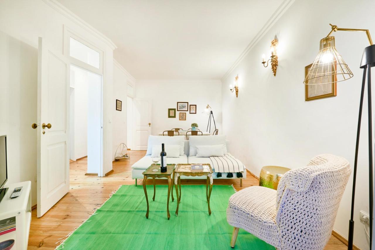 Spacious Bairro Alto Apartment With Courtyard, By Timecooler Lisboa 外观 照片