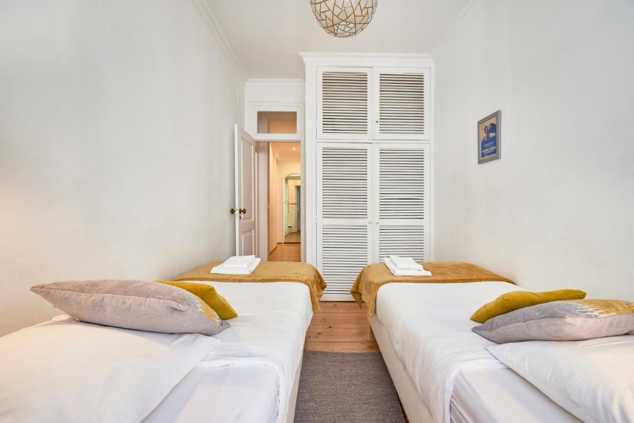 Spacious Bairro Alto Apartment With Courtyard, By Timecooler Lisboa 外观 照片